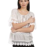 Blouse with sleeves and lace 10-86511