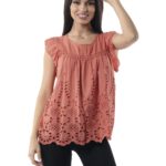Blouse with lace and ruffles 10-90324